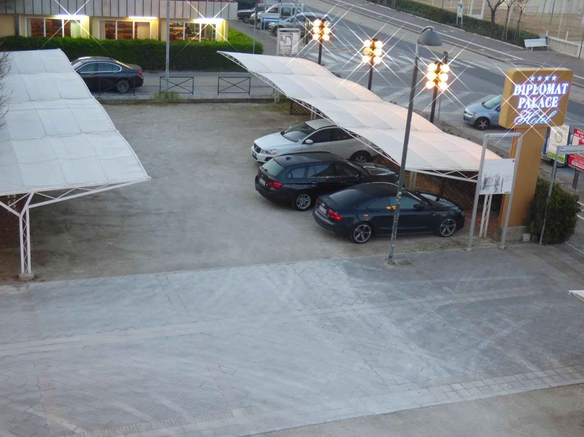 Hotel Diplomat Palace Rimini Exterior photo